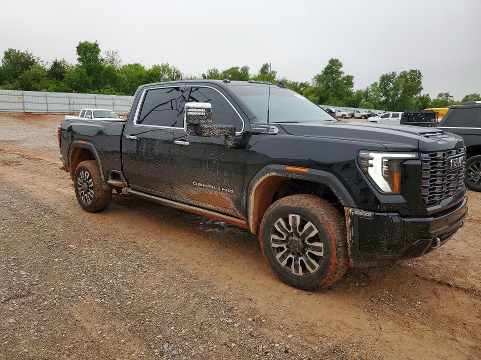 2026 Gmc VIN 1GT4UXEY1TF101403 COPART salvage auction — REAR END, Ok - Certificate Of Title, sold $68,000 on 2026-07-02 (photo 4)