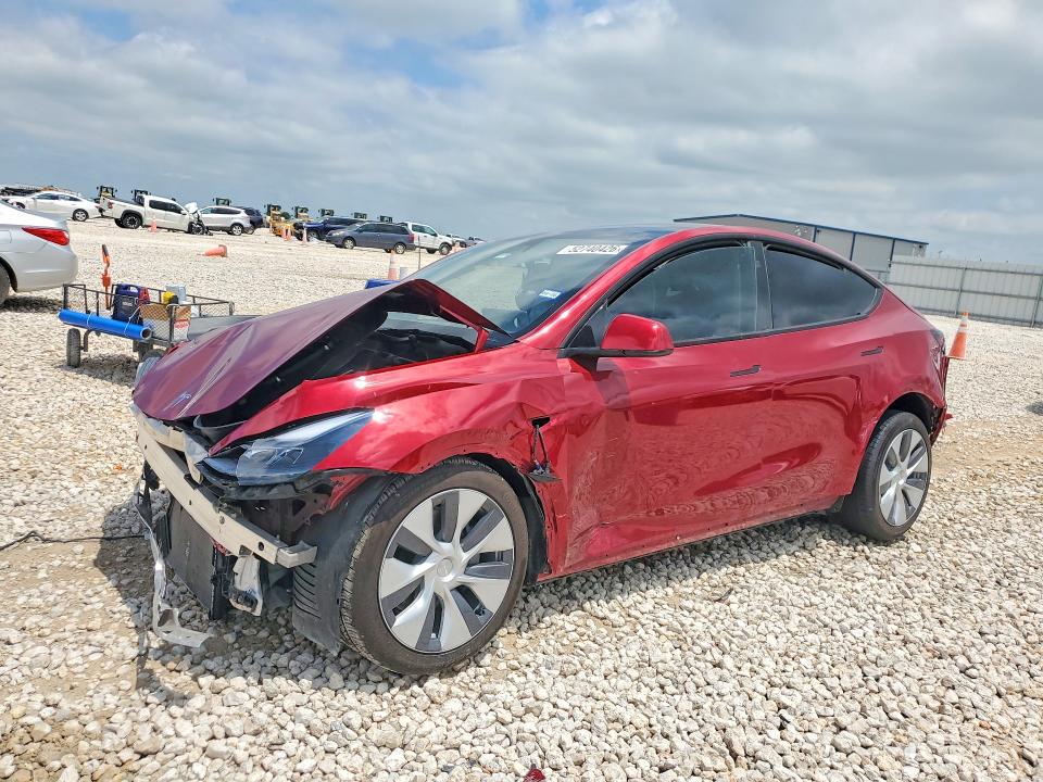 2024 Tesla Model y VIN 7SAYGDED2RF091467 COPART salvage auction — FRONT END, TX - SALVAGE VEHICLE TITLE, sold $6,900 on 2026-07-09 (photo 1)