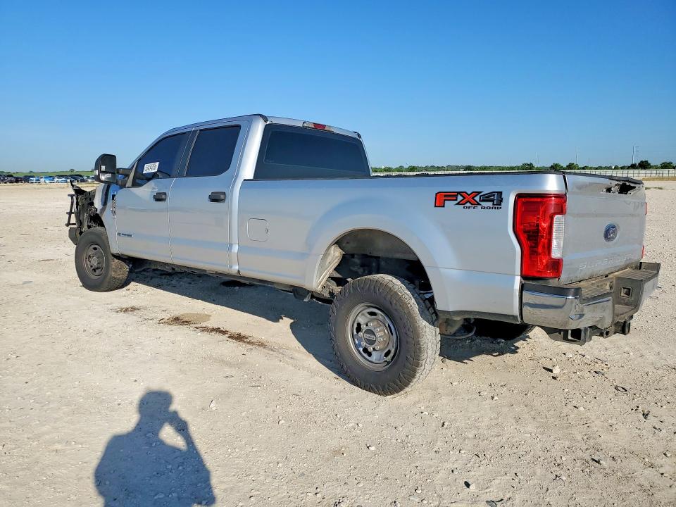2018 Ford F-250 super duty VIN 1FT7W2BT1JEC12510 COPART salvage auction — BURN, Tx - Salvage Vehicle Title, sold $2,250 on 2026-07-02 (photo 2)