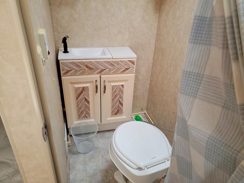 2007 Kz-rv Unknown VIN 4EZTB16137S063796 COPART salvage auction — WATER/FLOOD, KY - CERTIFICATE OF TITLE, sold $750 on 2026-07-28 (photo 8)