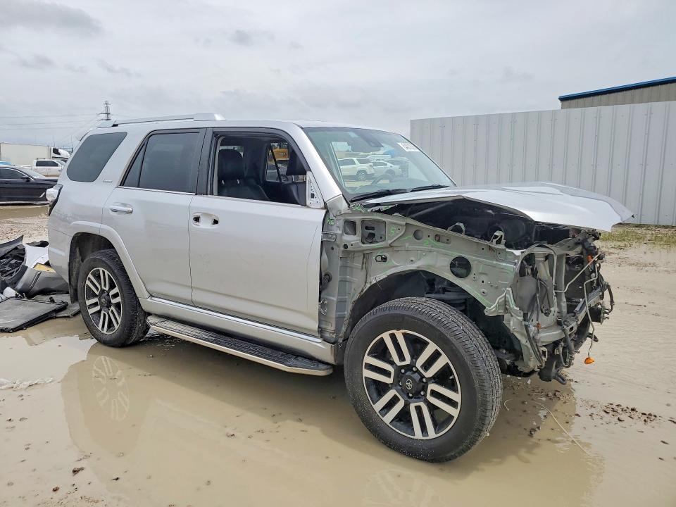 2021 Toyota 4runner VIN JTEKU5JR4M5970106 COPART salvage auction — FRONT END, Tx - Salvage Vehicle Title, sold $3,500 on 2026-07-24 (photo 4)