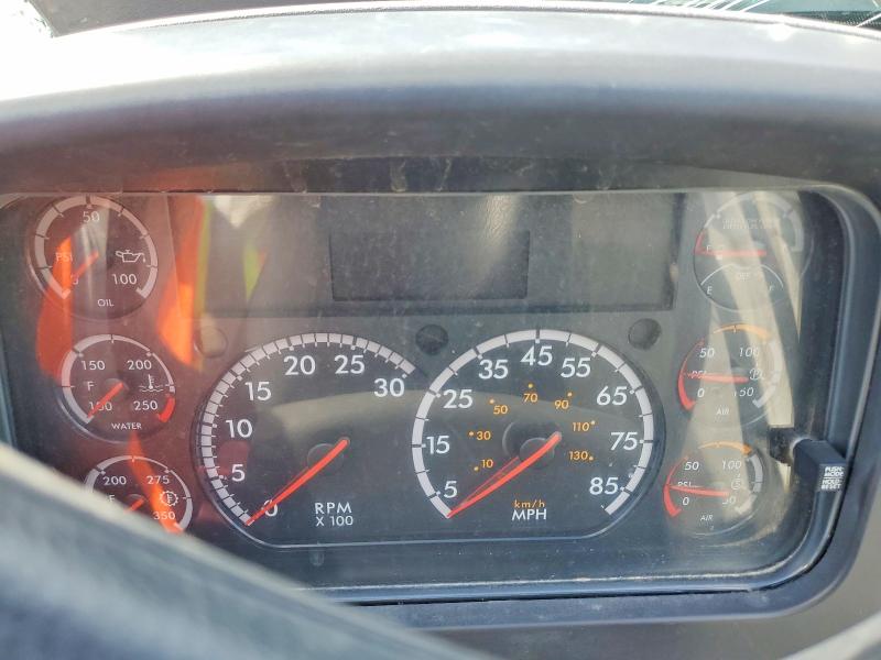 2019 Freightliner 114sd VIN 1FVMG3DVXKHKK0971 COPART salvage auction — ALL OVER, NC - SALVAGE CERTIFICATE OF TITLE, sold $8,200 on 2026-08-06 (photo 8)