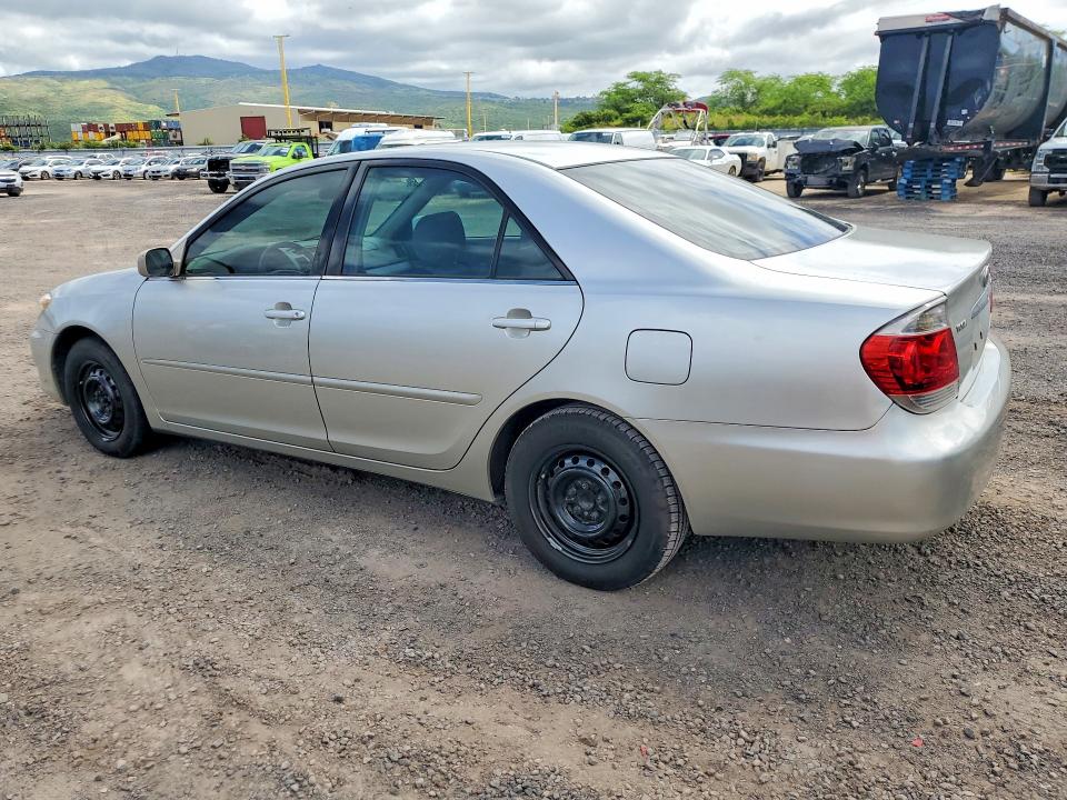 2005 Toyota Camry VIN JTDBE32K050303166 COPART salvage auction — MINOR DENT/SCRATCHES, Hi - Salvage Title, sold $1 on 2026-07-20 (photo 2)