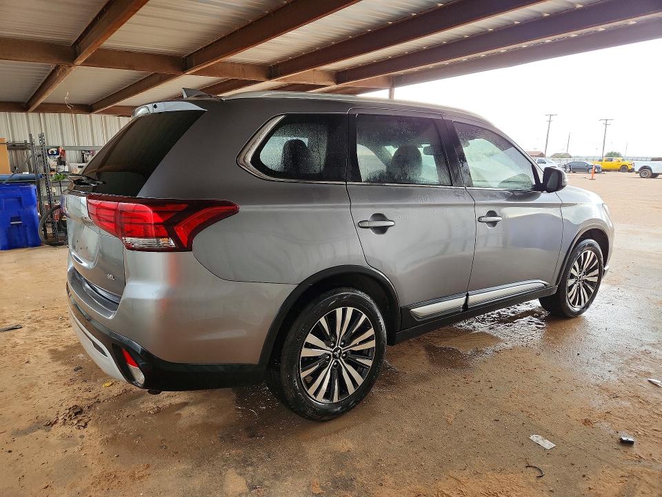 2020 Mitsubishi Outlander VIN JA4AD3A31LJ001427 COPART salvage auction — MINOR DENT/SCRATCHES, Tx - Certificate Of Title, sold $5,700 on 2026-07-02 (photo 3)