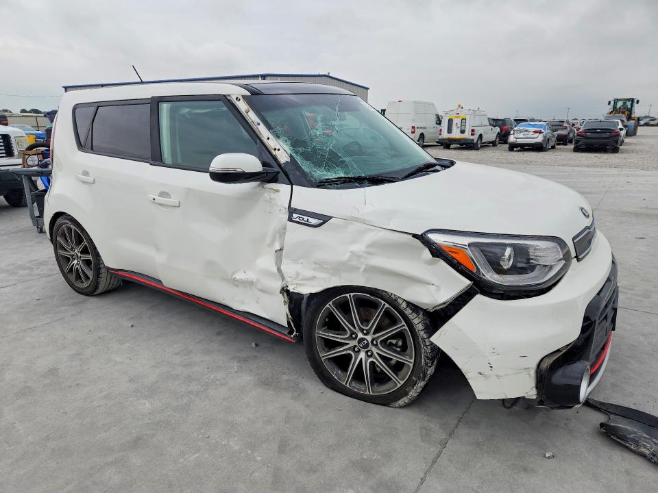 2019 Kia VIN KNDJX3AA3K7671276 COPART salvage auction — SIDE, Tx - Salvage Vehicle Title, sold $3,700 on 2026-07-10 (photo 4)