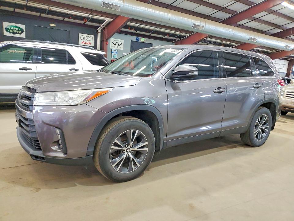 2019 Toyota Highlander VIN 5TDBZRFH1KS916654 COPART salvage auction — MINOR DENT/SCRATCHES, Ma - Certificate Of Title, sold $11,000 on 2026-08-24 (photo 1)