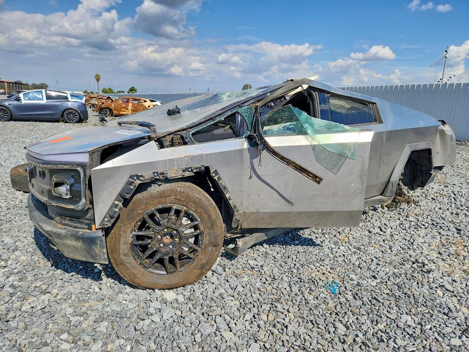 2024 Tesla Cybertruck VIN 7G2CEHEE9RA034416 — COPART salvage auction photo