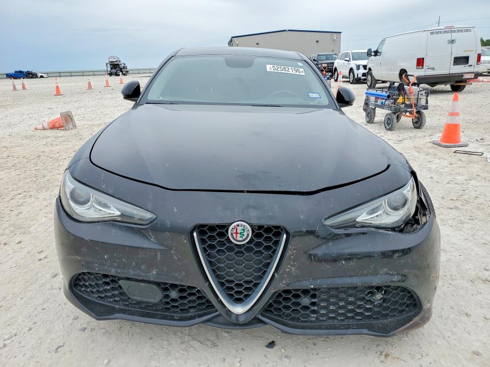 2018 Alfa romeo VIN ZARFAECN8J7599479 COPART salvage auction — SIDE, Tx - Salvage Vehicle Title, sold $2,200 on 2026-07-09 (photo 5)