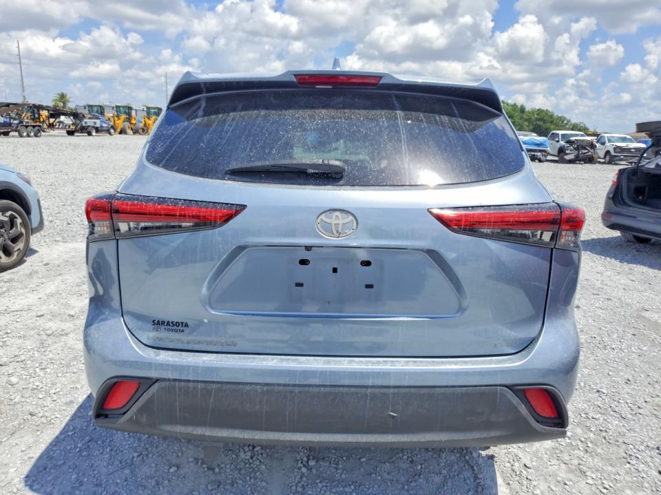 2022 Toyota Highlander VIN 5TDGZRAH3NS115144 COPART salvage auction — FRONT END, Fl - Certificate Of Destruction, sold $13,700 on 2026-07-07 (photo 6)