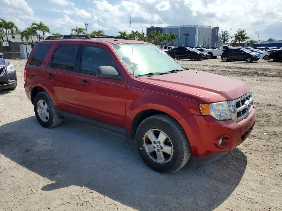 2012 Ford Escape VIN 1FMCU0D78CKC04963 COPART salvage auction — SIDE, MI - CERT OF TITLE-SALVAGE HISTORY, sold $750 on 2026-07-02 (photo 4)