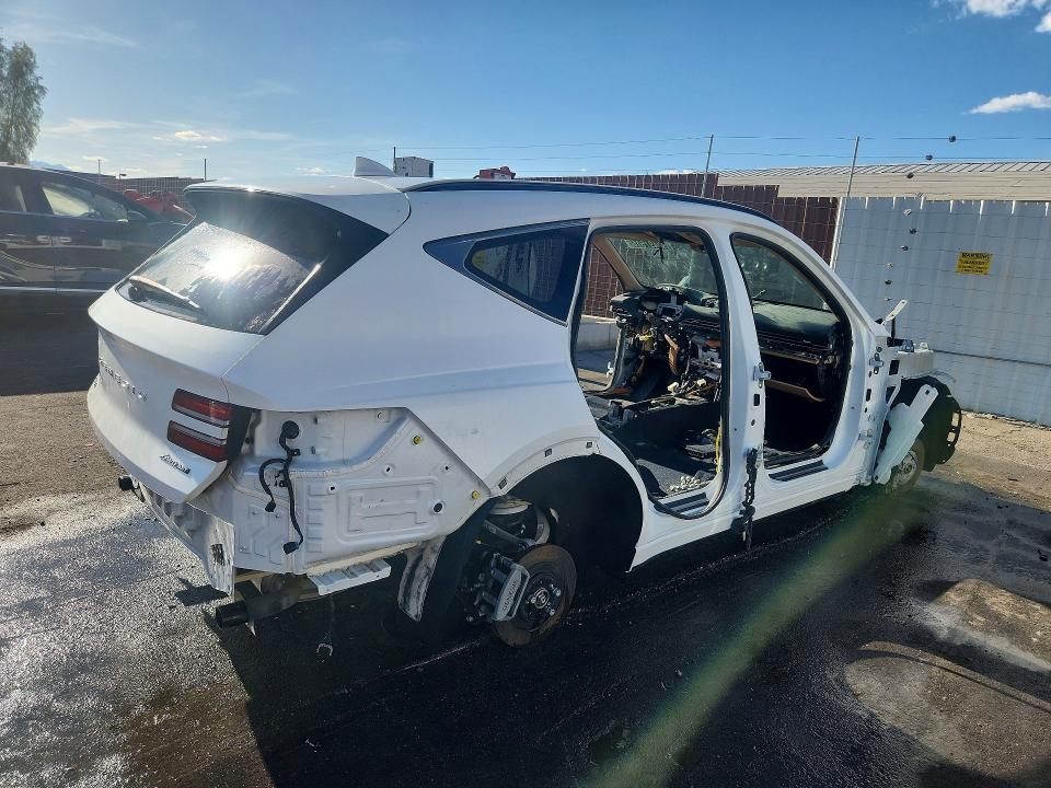 2024 Genesis Gv80 VIN KMUHCESC7RU161463 COPART salvage auction — STRIPPED, CA - CERTIFICATE OF TITLE, sold $6,500 on 2026-07-07 (photo 3)