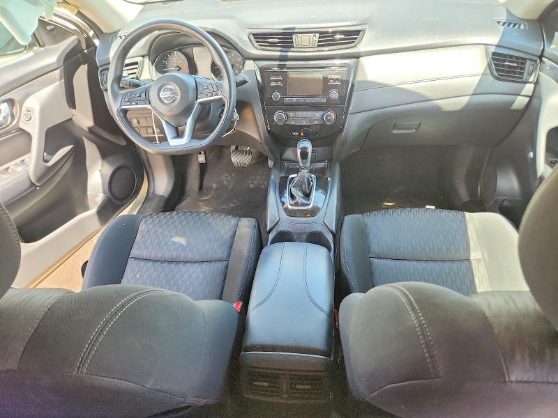 2017 Nissan VIN KNMAT2MT6HP608233 COPART salvage auction — SIDE, Salvage Title, sold $1,250 on 2026-07-29 (photo 8)