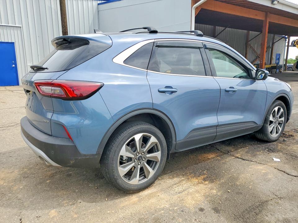 2023 Ford Escape VIN 1FMCU9JZ1PUB37174 COPART salvage auction — FRONT END, Co - Salvage Title, sold $9,600 on 2026-07-09 (photo 3)