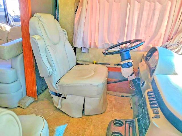 2007 Workhorse R26 VIN 5B4MGF7G173422327 COPART salvage auction — SIDE, Fl - Certificate Of Title (P), sold $25 on 2026-07-28 (photo 5)