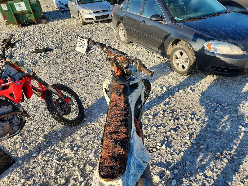 2022 Ktm 250 VIN VBKSXK433NM165799 COPART salvage auction — BURN, Mi - Certificate Of Title, sold $775 on 2026-07-02 (photo 6)