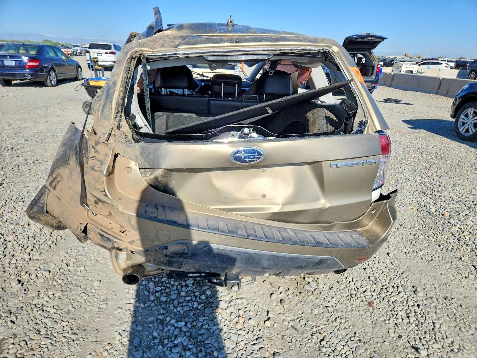 2009 Subaru Forester VIN JF2SH64659H713625 COPART salvage auction — ROLLOVER, Co - Salvage Title, sold $375 on 2026-07-07 (photo 6)