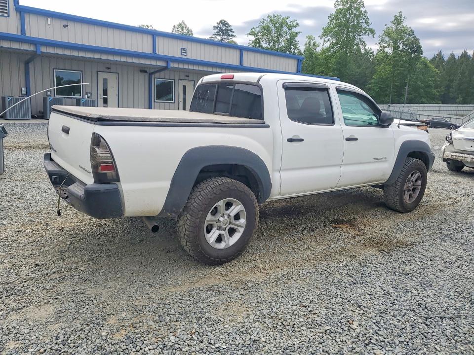 2015 Toyota Tacoma VIN 5TFJX4GN7FX037992 COPART salvage auction — FRONT END, NC - SALVAGE CERTIFICATE OF TITLE, sold $7,800 on 2026-07-09 (photo 3)