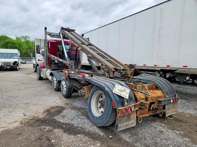 2019 Peterbilt 567 VIN 1NPCL40X0KD604595 COPART salvage auction — ROLLOVER, PA - CERTIFICATE OF SALVAGE, sold $4,700 on 2026-07-09 (photo 3)