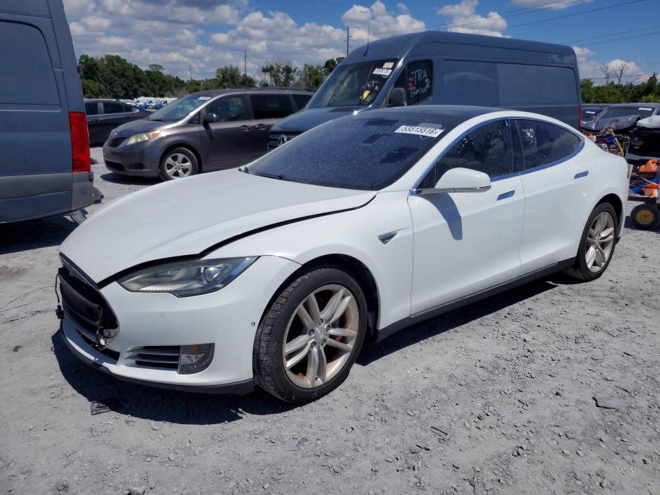 2014 Tesla Model s VIN 5YJSA1S13EFP65505 COPART salvage auction — MINOR DENT/SCRATCHES, Fl - Certificate Of Title, sold $2,700 on 2026-07-27 (photo 1)