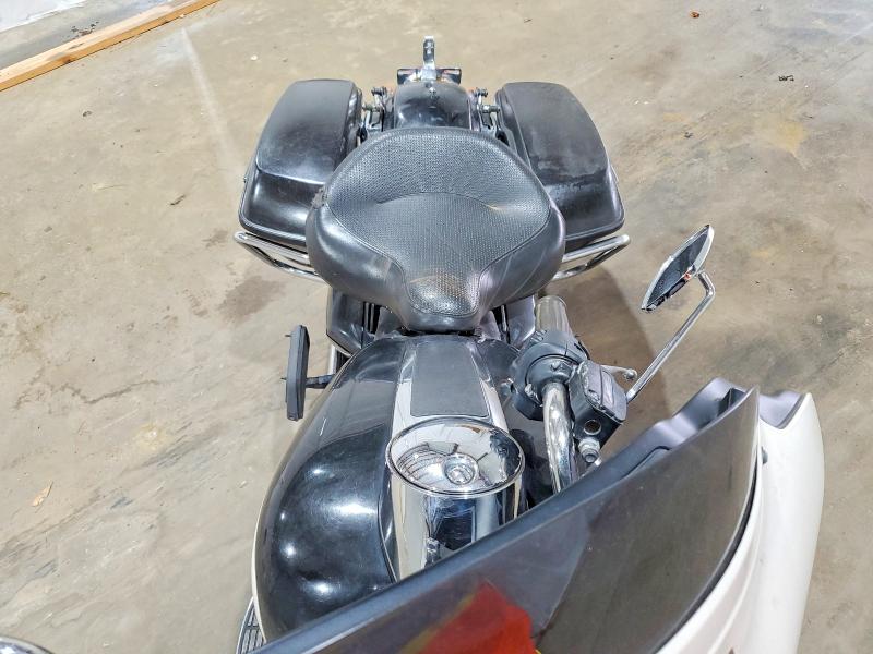 2015 Harley-davidson FLHTP VIN 1HD1FMM1XFB687772 COPART salvage auction — MINOR DENT/SCRATCHES, TX - CERTIFICATE OF TITLE, sold $1,900 on 2026-07-27 (photo 5)