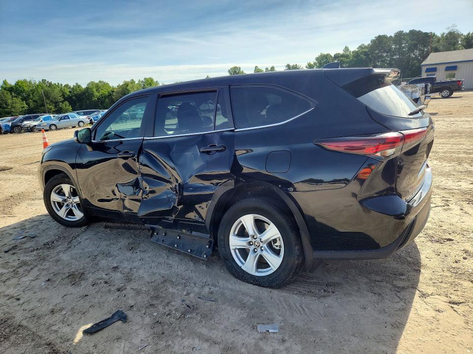 2025 Toyota Highlander VIN 5TDKDRAH7SS552410 COPART salvage auction — SIDE, Fl - Cert Of Title Slvg Rebuildable, sold $13,900 on 2026-07-17 (photo 2)