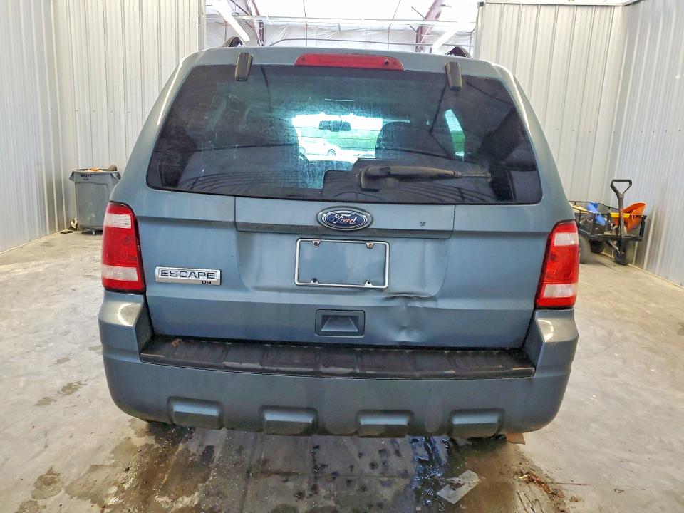 2010 Ford Escape VIN 1FMCU0D72AKC94138 COPART salvage auction — FRONT END, Nc - Dealer Only Clean Title, sold $850 on 2026-07-09 (photo 6)