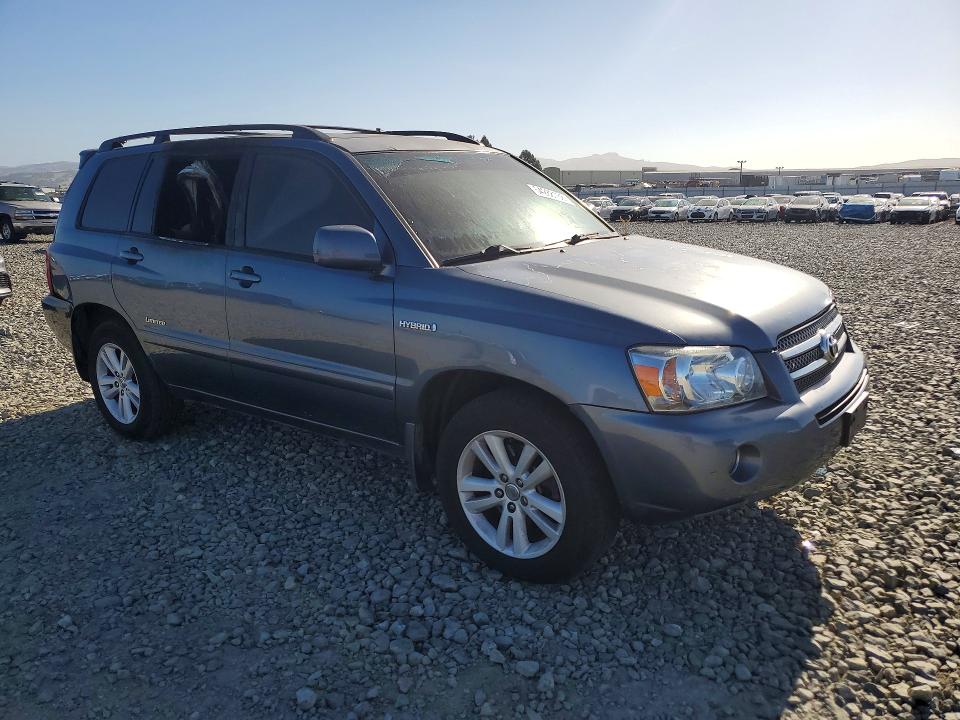 2006 Toyota Highlander VIN JTEEW21A760030902 COPART salvage auction — INTERIOR BURN, Ca - Salvage Certificate, sold $425 on 2026-07-09 (photo 4)