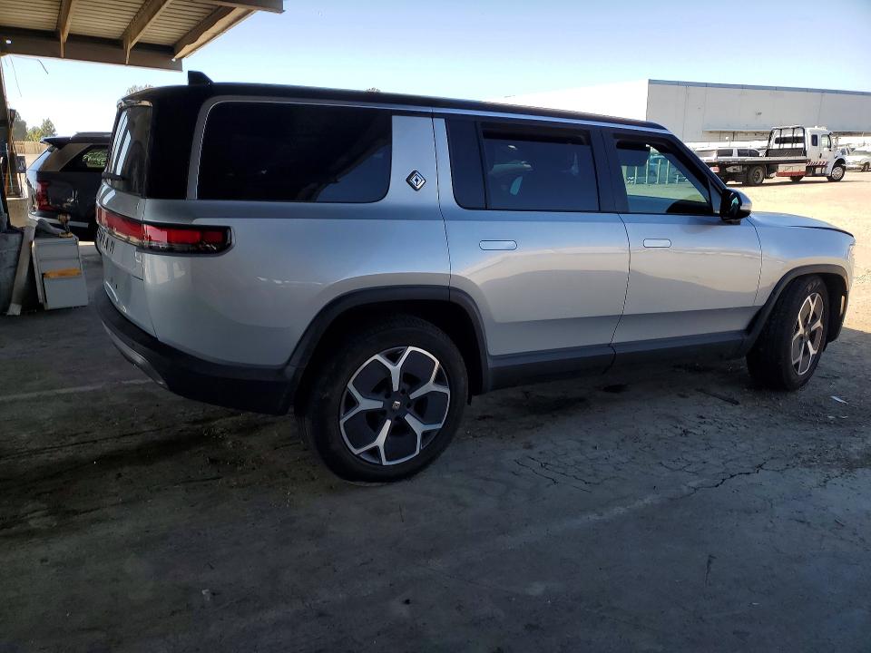 2024 Rivian R1s VIN 7PDSGCBA3RN035670 COPART salvage auction — FRONT END, CA - SALVAGE CERTIFICATE, sold $18,900 on 2026-07-14 (photo 3)