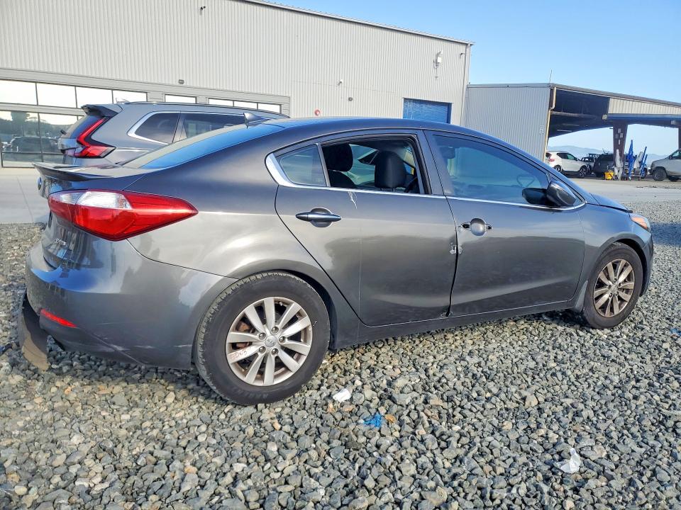 2014 Kia Forte VIN KNAFX4A85E5102385 COPART salvage auction — VANDALISM, Ca - Salvage Certificate, sold $525 on 2026-07-09 (photo 3)
