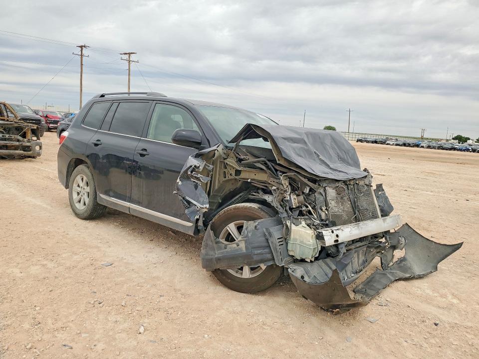 2011 Toyota Highlander VIN 5TDZK3EH4BS030099 COPART salvage auction — FRONT END, Tx - Salvage Vehicle Title, sold $975 on 2026-07-22 (photo 4)
