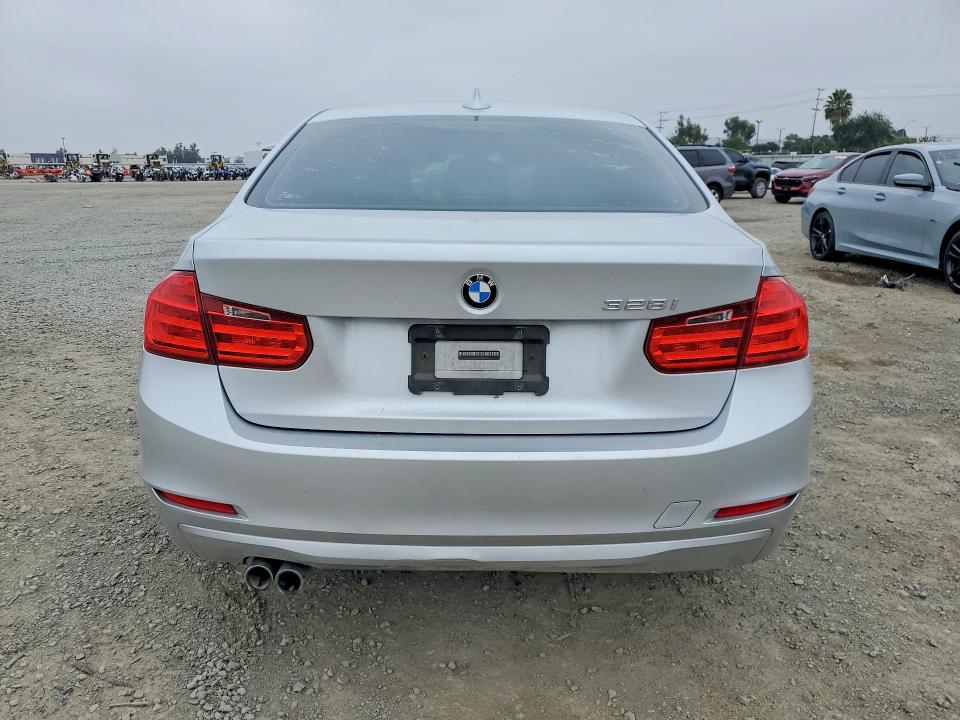 2014 BMW VIN WBA3A5G57ENP32481 COPART salvage auction — FRONT END, CA - SALVAGE CERTIFICATE, sold $725 on 2026-07-31 (photo 6)