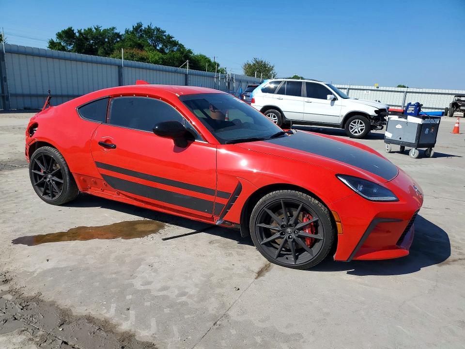 2024 Toyota Gr 86 VIN JF1ZNBM17R8750538 COPART salvage auction — REAR END, Tx - Salvage Vehicle Title, sold $12,100 on 2026-07-13 (photo 4)