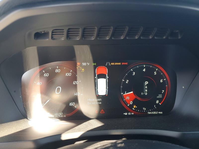 2016 Volvo VIN YV4A22PK8G1044816 COPART salvage auction — MINOR DENT/SCRATCHES, Fl - Dis/Dlr/Exp Only Clean Title, sold $3,400 on 2026-07-31 (photo 9)