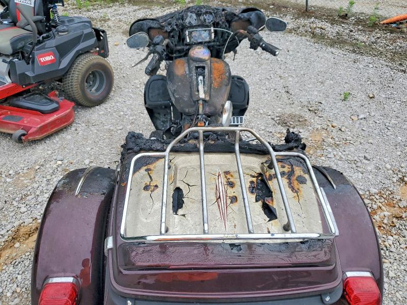 2018 Harley-davidson Flhtcutg VIN 1HD1MAD14JB857654 COPART salvage auction — BURN, Al - Cert Of Title-Salvage Title, sold $3,000 on 2026-07-21 (photo 6)
