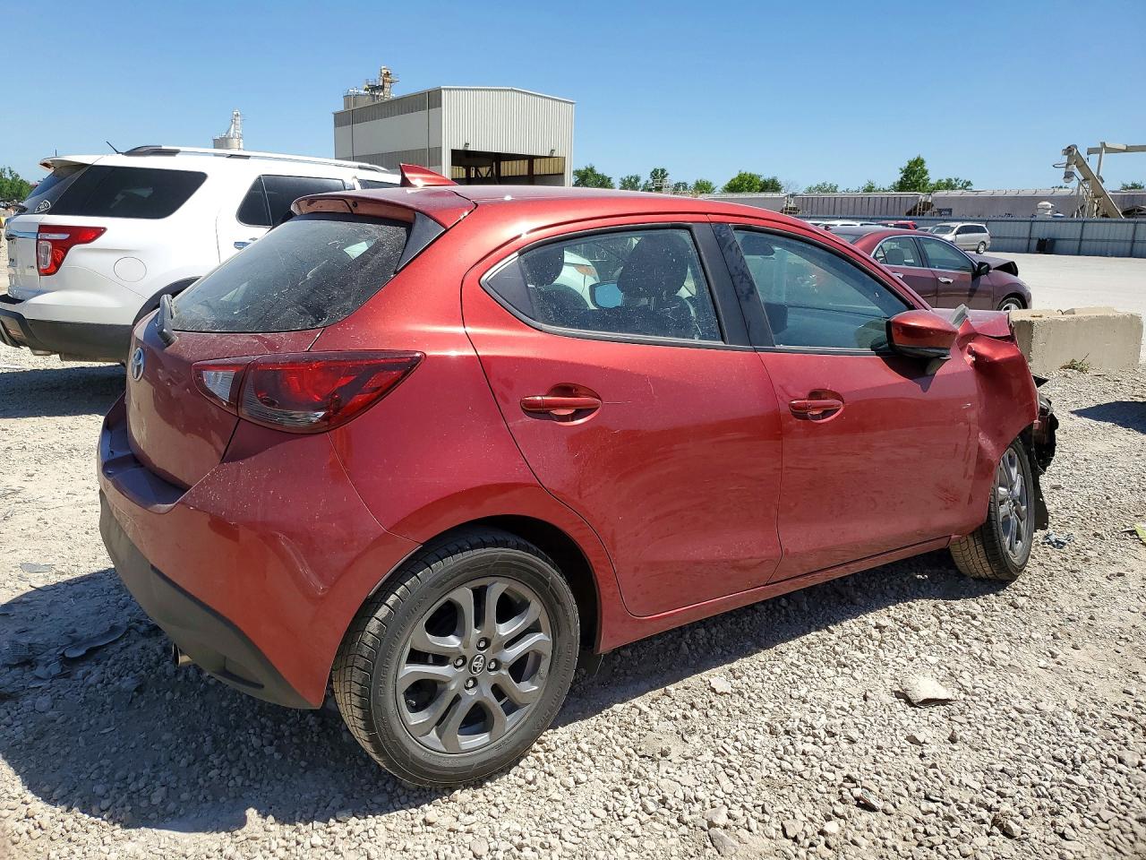 2020 Toyota Yaris VIN 3MYDLBJV9LY706586 COPART salvage auction — Front End, KS - CERT OF TITLE-SALVAGE, sold $2,200 on 2026-07-09 (photo 3)