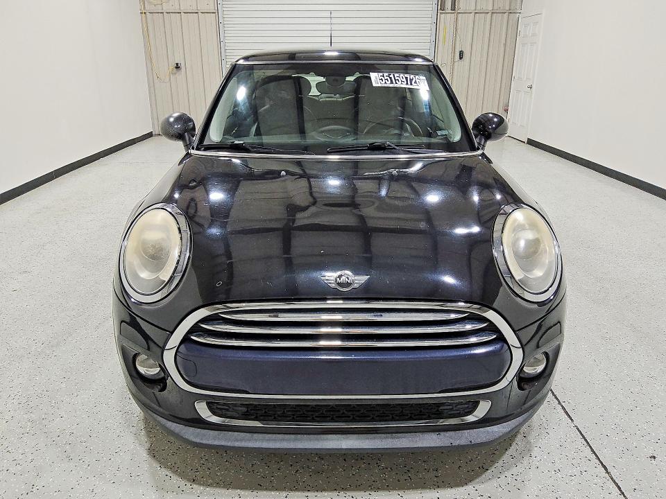2015 Mini Cooper VIN WMWXM5C56F3A57074 COPART salvage auction — MINOR DENT/SCRATCHES, Fl - Certificate Of Title, sold $775 on 2026-07-14 (photo 5)