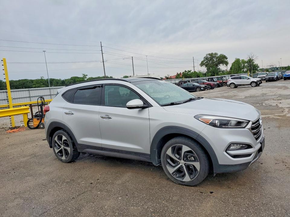 2016 Hyundai Tucson VIN KM8J3CA2XGU088437 COPART salvage auction — HAIL, Ia - Cert Of Title-Salvage Title, sold $5,600 on 2026-07-24 (photo 4)