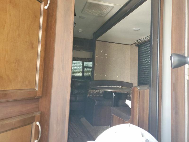 2018 Jaco jay flight VIN 1UJBJ0BN5J17U0377 COPART salvage auction — HAIL, AR - CERTIFICATE OF TITLE, sold $5,900 on 2026-08-25 (photo 6)