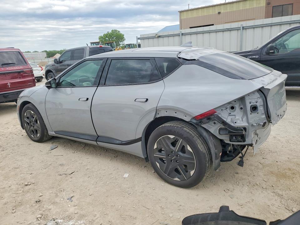 2025 Kia Ev6 VIN 5XYC44JA7SG010523 COPART salvage auction — REAR END, Mo - Salvage Certificate Of Title, sold $14,600 on 2026-07-23 (photo 2)