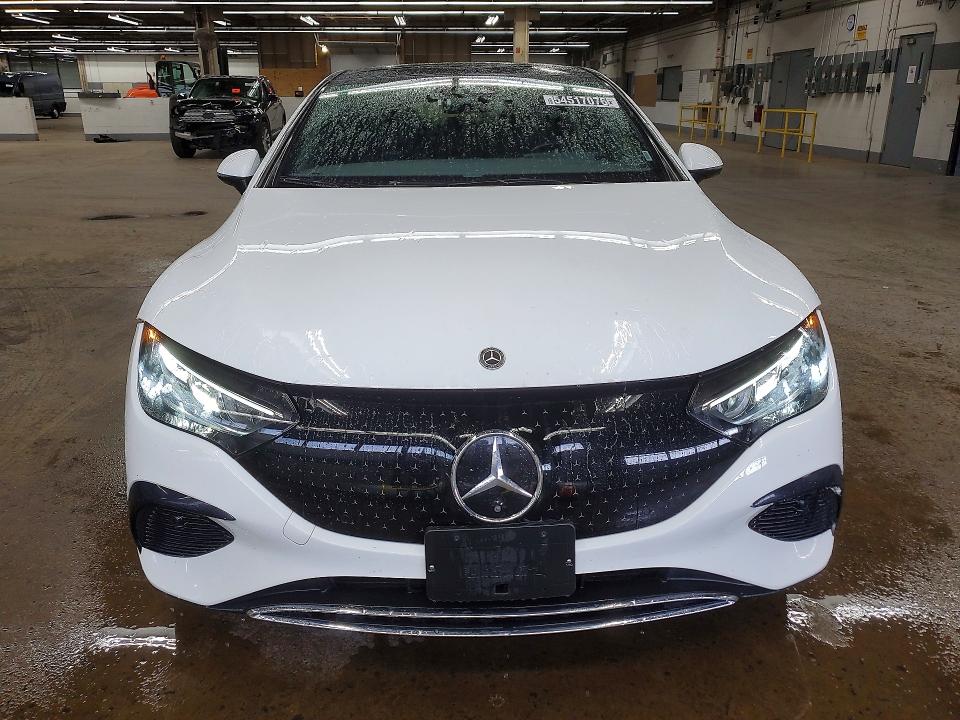2023 Mercedes-benz VIN W1KEG1CB7PF034468 COPART salvage auction — MINOR DENT/SCRATCHES, Fl - Certificate Of Destruction, sold $23,400 on 2026-07-06 (photo 5)