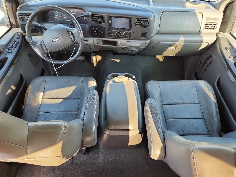 2004 Ford F-350 super duty VIN 1FTWW33PX4ED89547 COPART salvage auction — MECHANICAL, Tx - Salvage Vehicle Title (P), sold $2,600 on 2026-07-02 (photo 8)