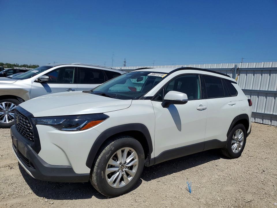 2022 Toyota Corolla cross VIN 7MUCAAAG2NV030834 — COPART salvage auction photo