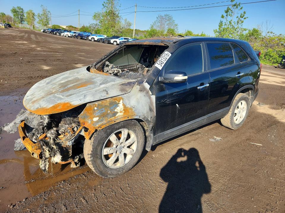 2011 Kia Sorento VIN 5XYKT3A1XBG092515 COPART salvage auction — BURN, Qc - Irrecuperable, sold $375 on 2026-07-28 (photo 1)