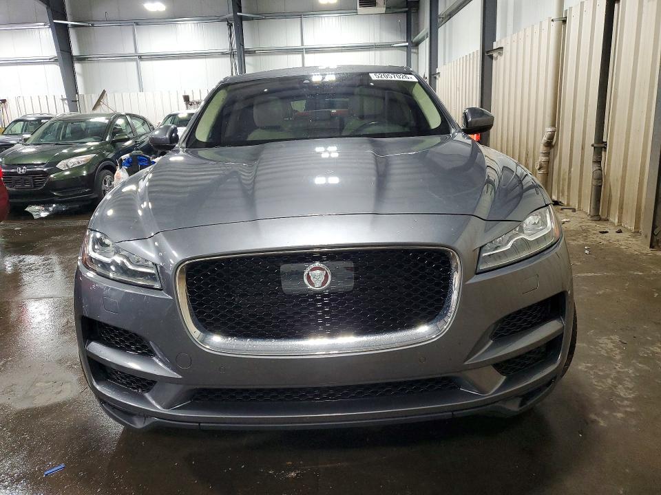 2019 Jaguar F-pace VIN SADCK2GX6KA600920 COPART salvage auction — REAR END, Mn - Cert Of Title-Salvage, sold $7,300 on 2026-08-18 (photo 5)
