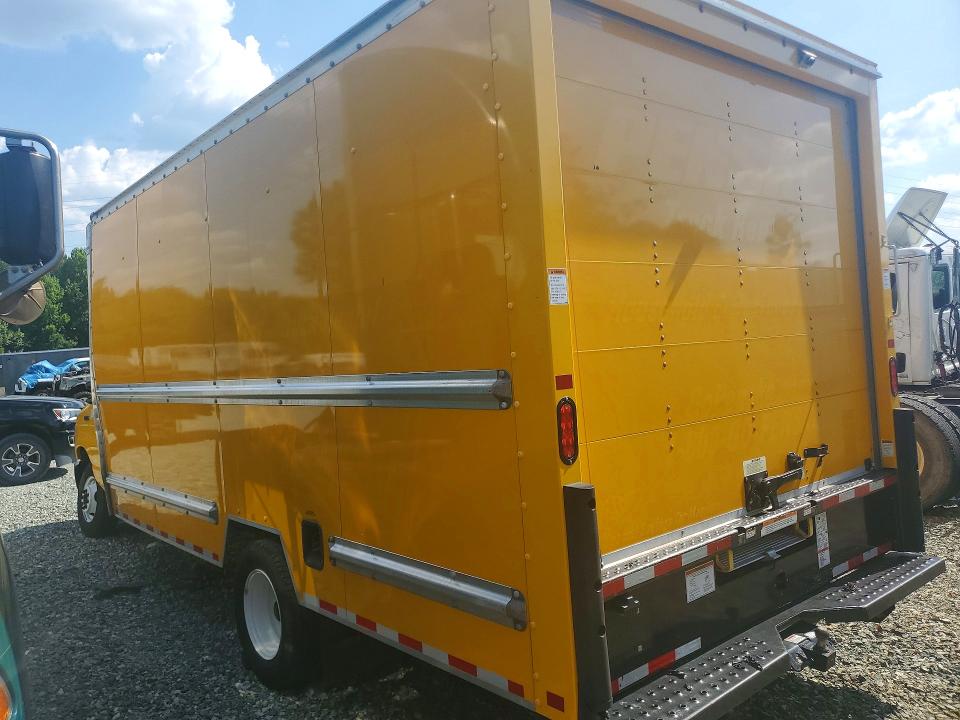 2024 Ford Econoline VIN 1FDWE3FN2RDD09471 COPART salvage auction — FRONT END, Az - Dealer Only Salvage Title, sold $10,900 on 2026-07-29 (photo 2)