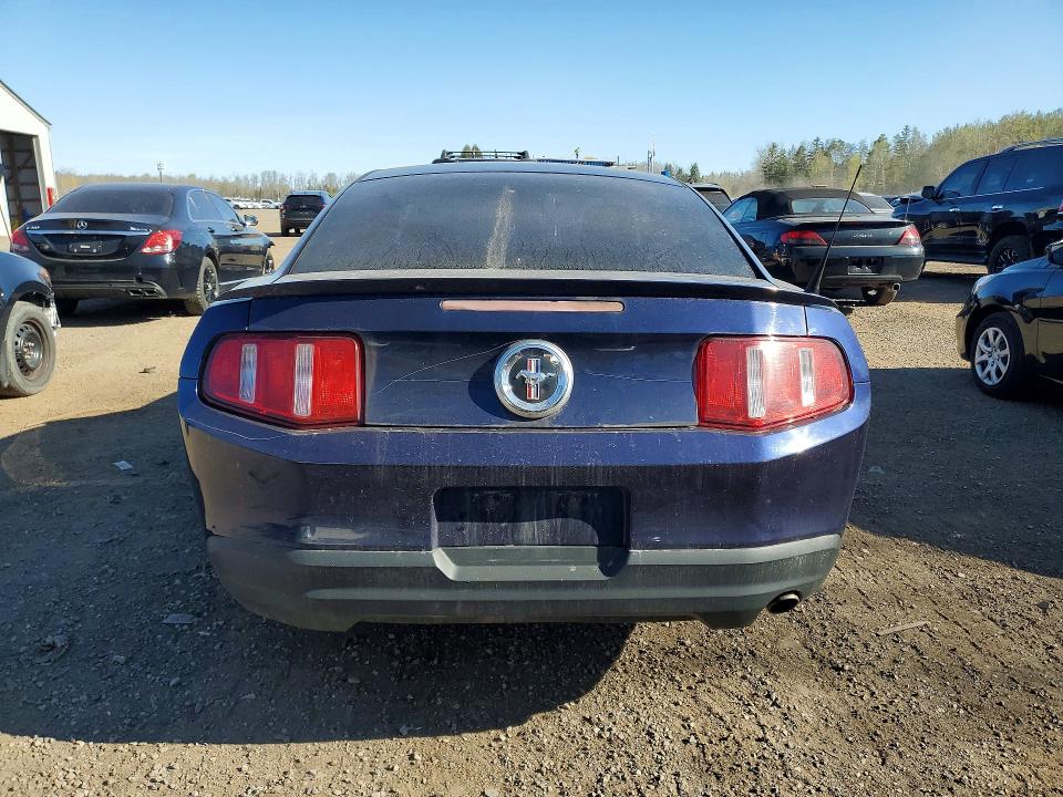 2010 Ford Mustang VIN 1ZVBP8AN2A5133745 COPART salvage auction — NORMAL WEAR, On - Permit No Brand - Unfit, sold $1,050 on 2026-07-03 (photo 6)