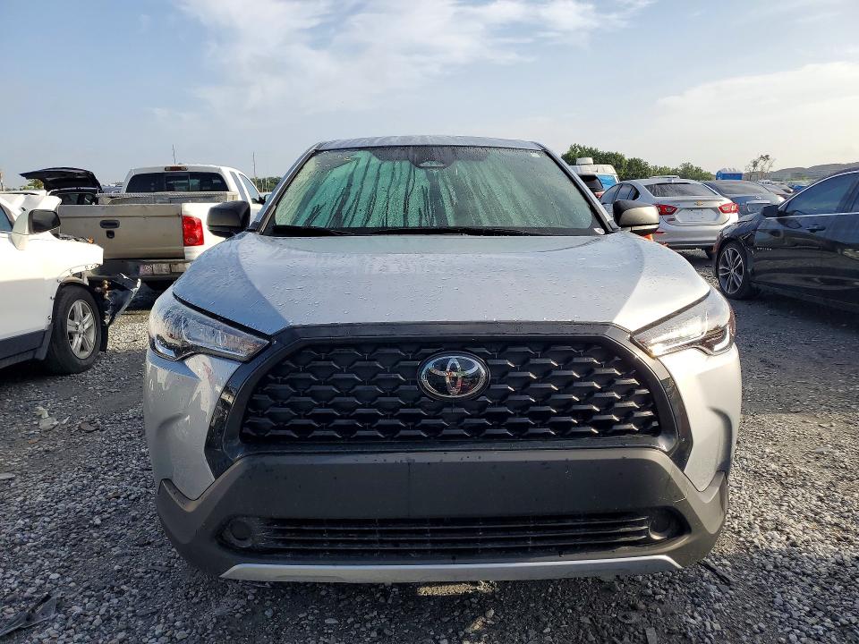 2025 Toyota Corolla cross VIN 7MUAAAAG2SV133562 COPART salvage auction — REAR END, Fl - Cert Of Title Slvg Rebuildable, sold $2,900 on 2026-07-28 (photo 5)