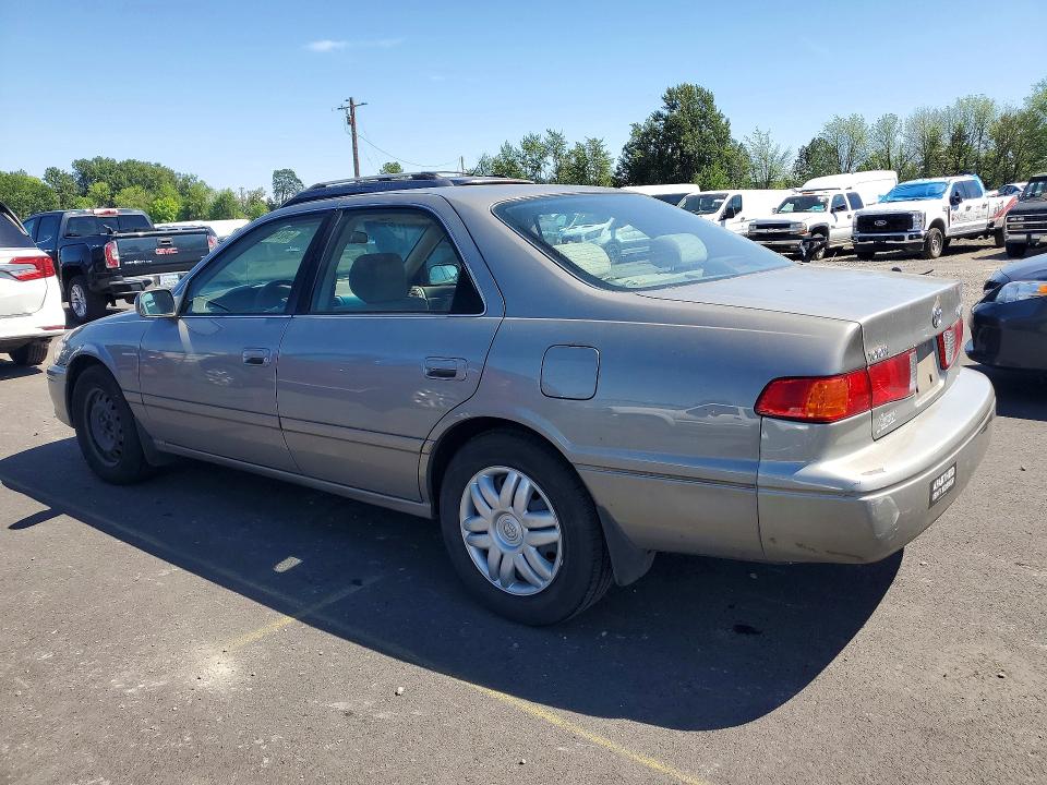 2001 Toyota Camry VIN JT2BG28K410540404 COPART salvage auction — VANDALISM, Or - Salvage Title Certificate, sold $1,700 on 2026-07-06 (photo 2)