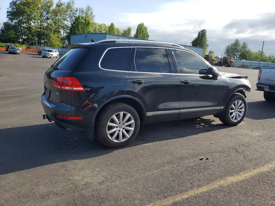 2013 Volkswagen Touareg VIN WVGEP9BP8DD003366 COPART salvage auction — FRONT END, Wa - Cert Of Ownership-Rebuilt (P), sold $400 on 2026-07-08 (photo 3)