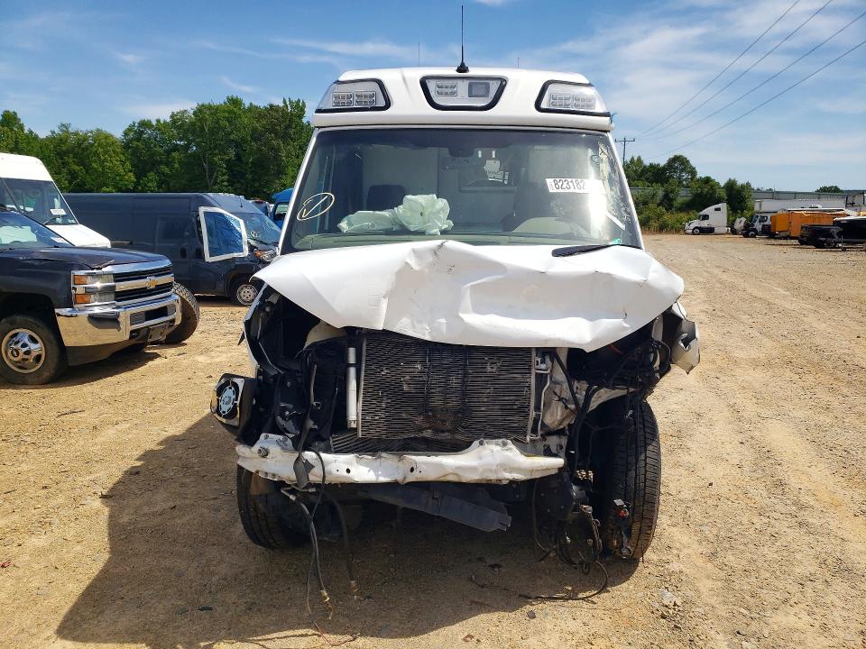 2019 Mercedes-benz Sprinter VIN WD4PF0CD0KP107447 COPART salvage auction — FRONT END, Va - Cert Of Title - Salvage, sold $4,350 on 2026-07-08 (photo 5)
